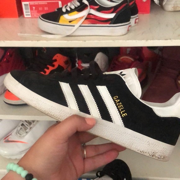 ⚫️⚪️Adidas gazelle ⚫️⚪️ - Picture 4 of 7
